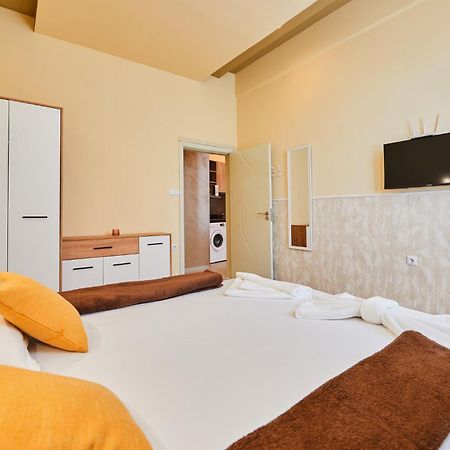 Peneka Hotel Поморіє Екстер'єр фото