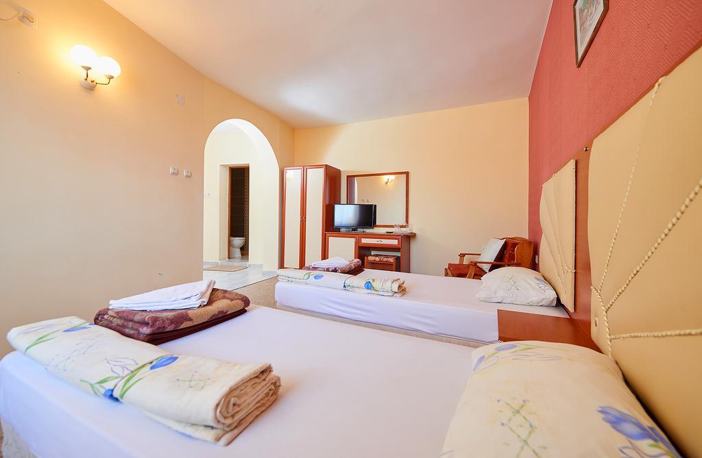 Peneka Hotel Поморіє Екстер'єр фото